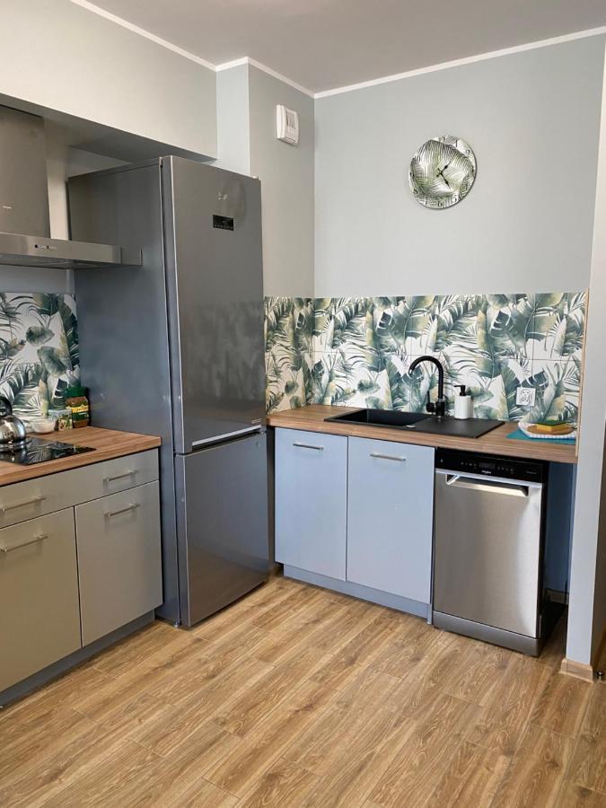 2 Tyskie Apartamenty Z Ogrodkiem Tychy Luaran gambar