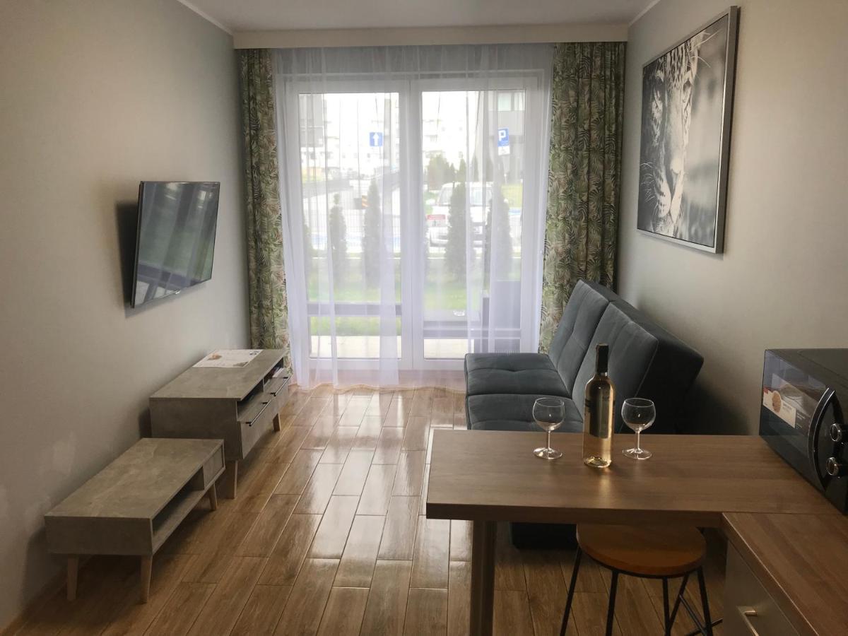 2 Tyskie Apartamenty Z Ogrodkiem Tychy Luaran gambar