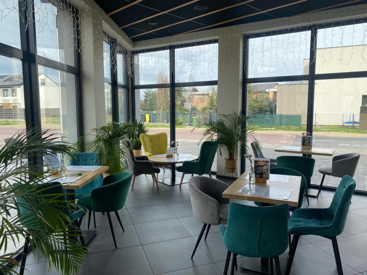 2 Tyskie Apartamenty Z Ogrodkiem Tychy Luaran gambar