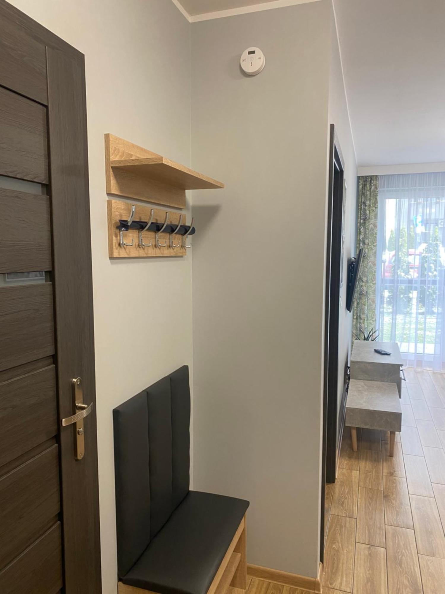 2 Tyskie Apartamenty Z Ogrodkiem Tychy Luaran gambar